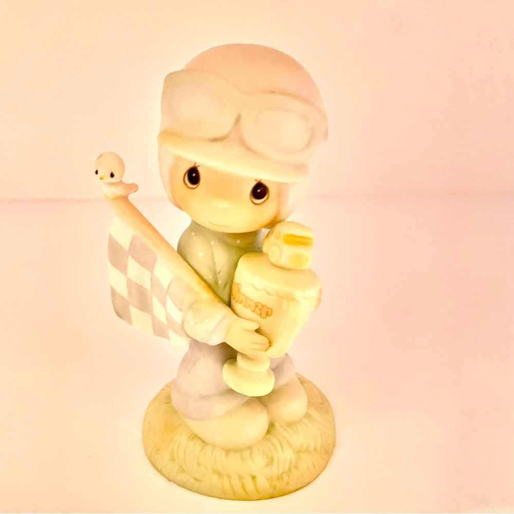 Precious Moments Trust In The Lord To The Finish Trophy Club Figurine